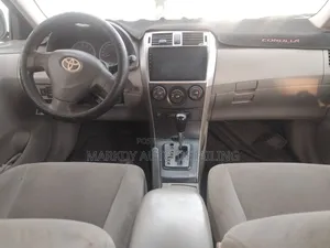 Toyota Corolla 2010 Brown