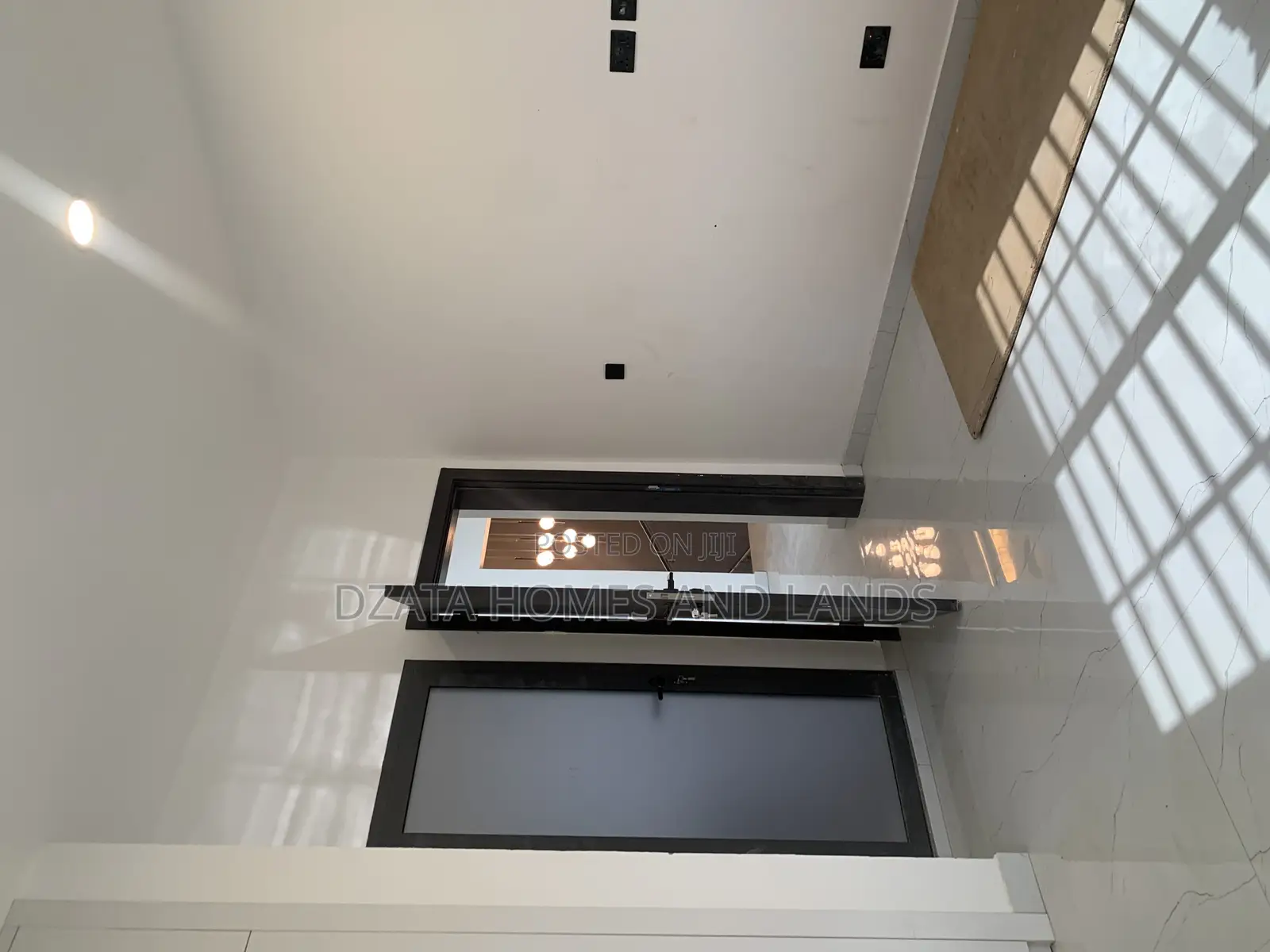 3bdrm Mansion in Batsonna, Spintex for sale