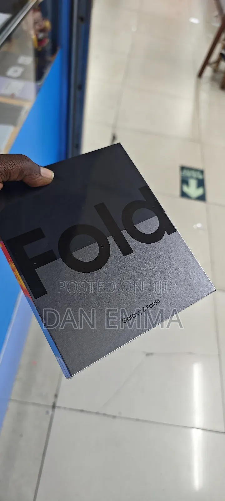New Samsung Galaxy Z Fold4 256 GB Black