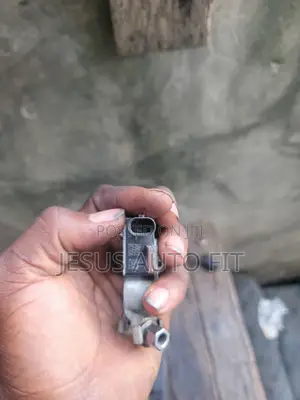 2020-2025 Cadillac Ct5 2.0l Battery Negative Terminal Sensor Modul