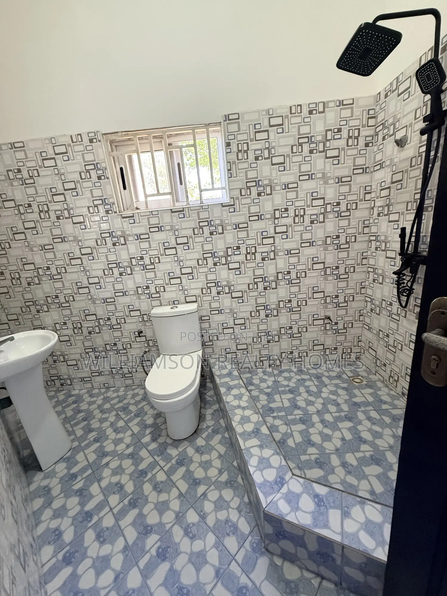 1bdrm Apartment in Hfc Estate Area, Spintex for rent