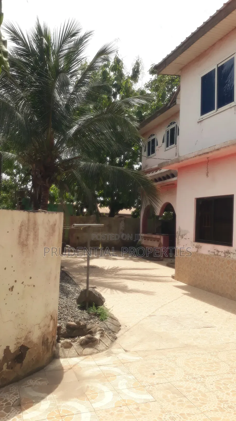 5bdrm House in Amasaman for sale