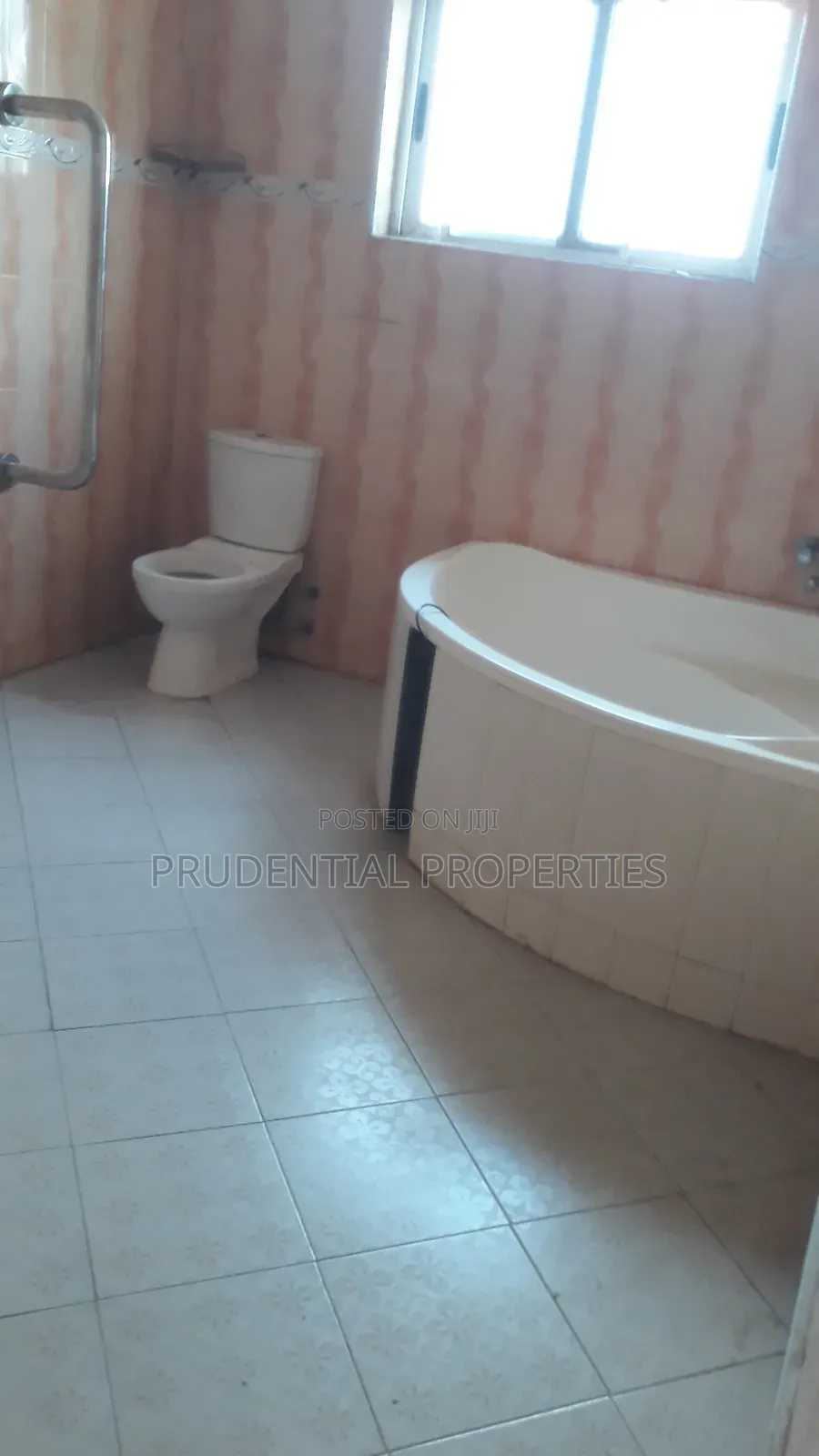 5bdrm House in Amasaman for sale