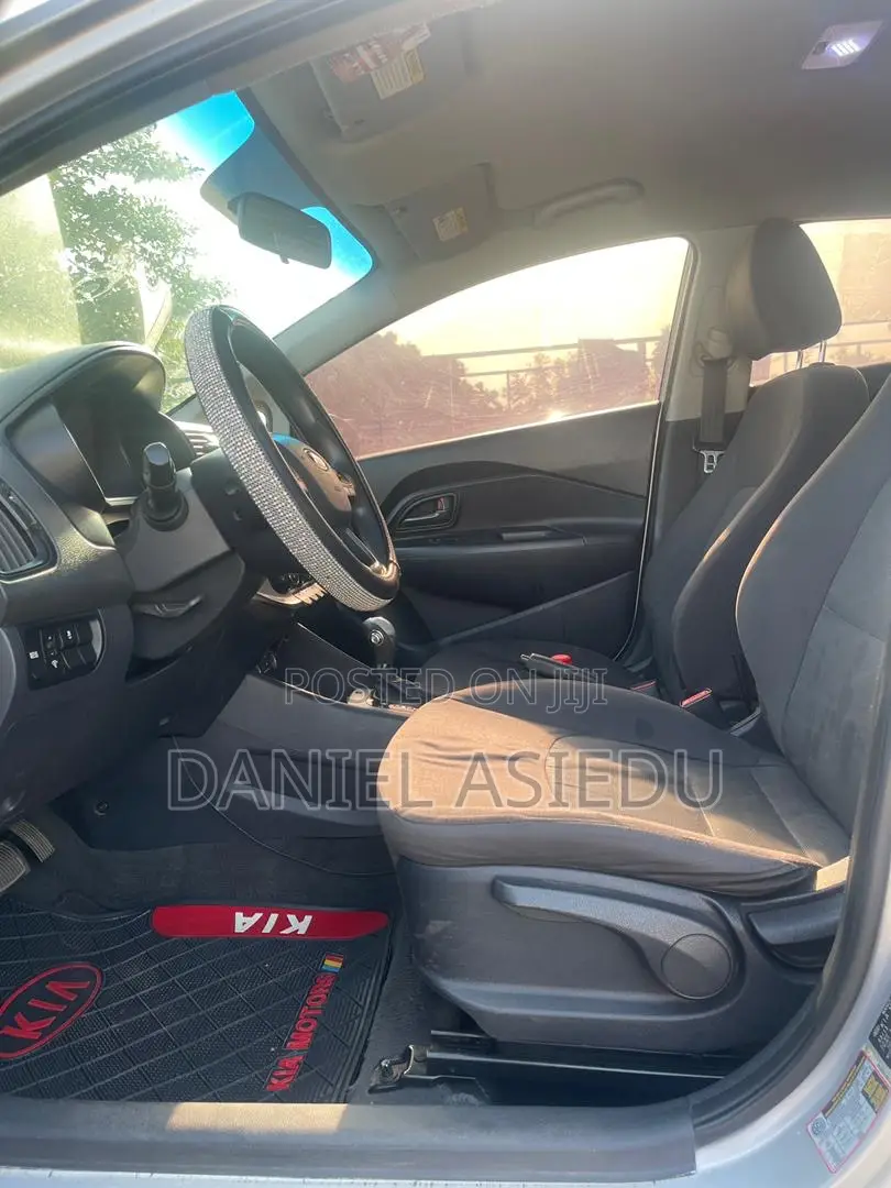 Kia Rio EX 4dr Sedan (1.6L 4cyl 6A) 2013 Silver
