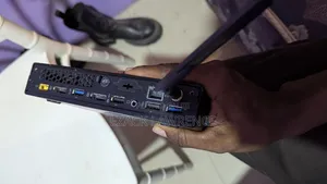 Lenovo ThinkCentre M600 Tiny 4GB Intel Pentium HDD 500GB