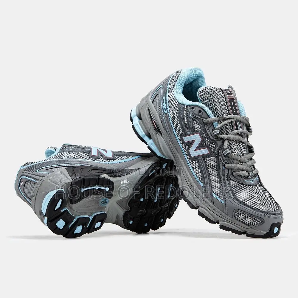 New Balance 740 in a Grey and Light Blue Sneakers
