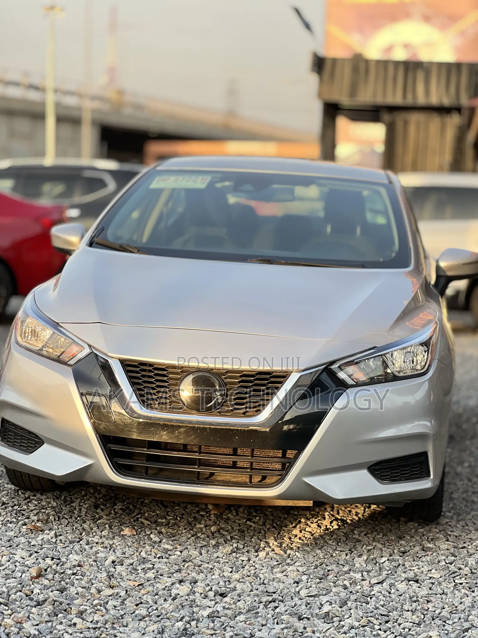Nissan Versa 1.6 SV 2020 Silver