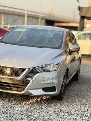 Nissan Versa 1.6 SV 2020 Silver