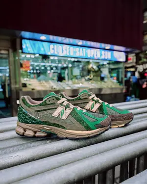 New Balance 1906r Diamond District Pack - Green Sneaker
