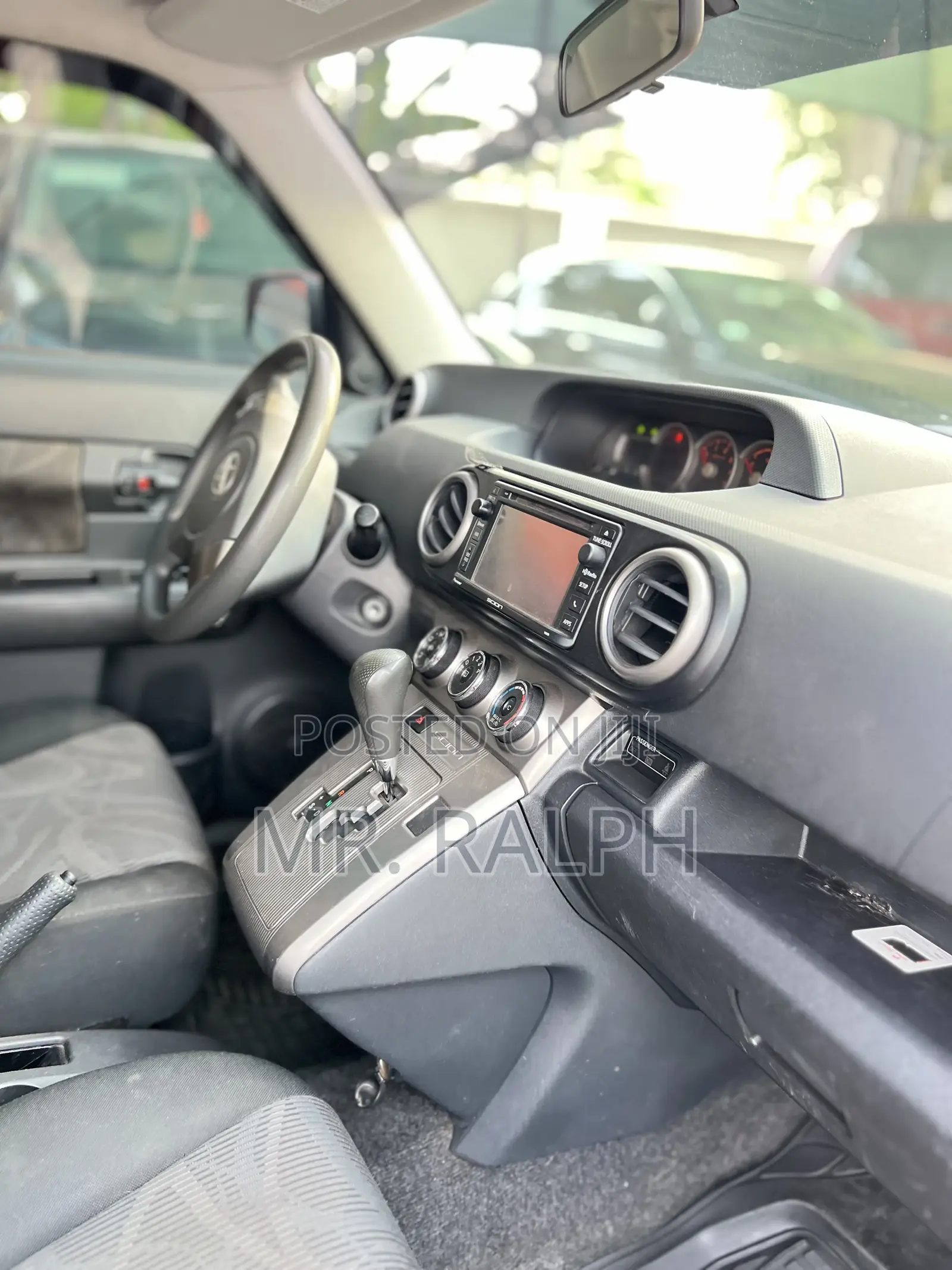 Scion xB Base 2015 Red
