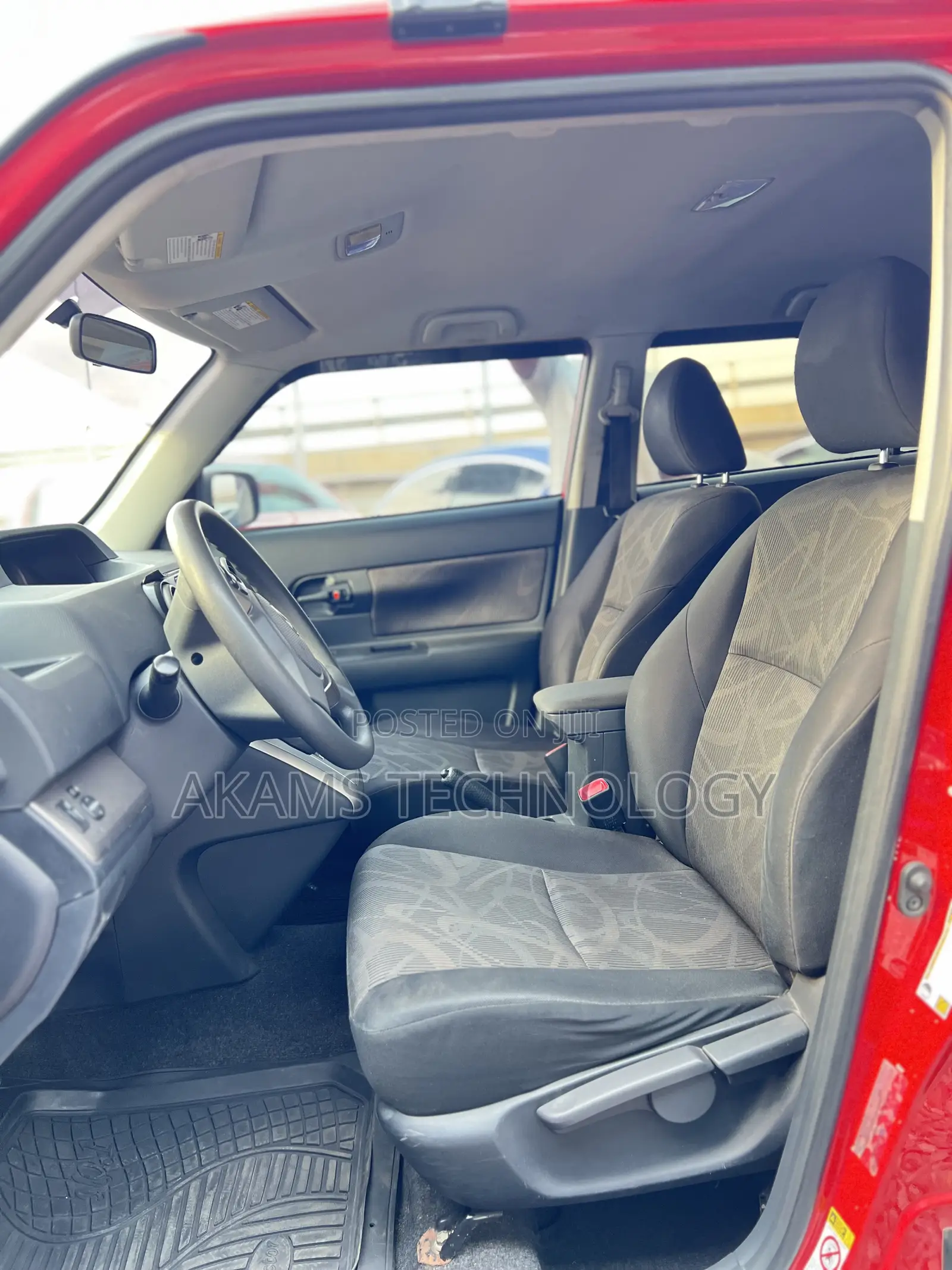 Scion xB Base 2015 Red