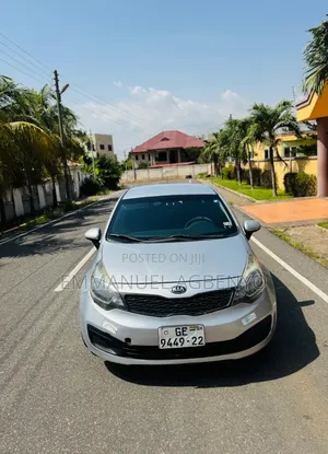 Kia Rio SX 4dr Sedan (1.6L 4cyl 6A) 2013 Silver