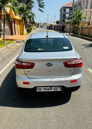 Kia Rio SX 4dr Sedan (1.6L 4cyl 6A) 2013 Silver