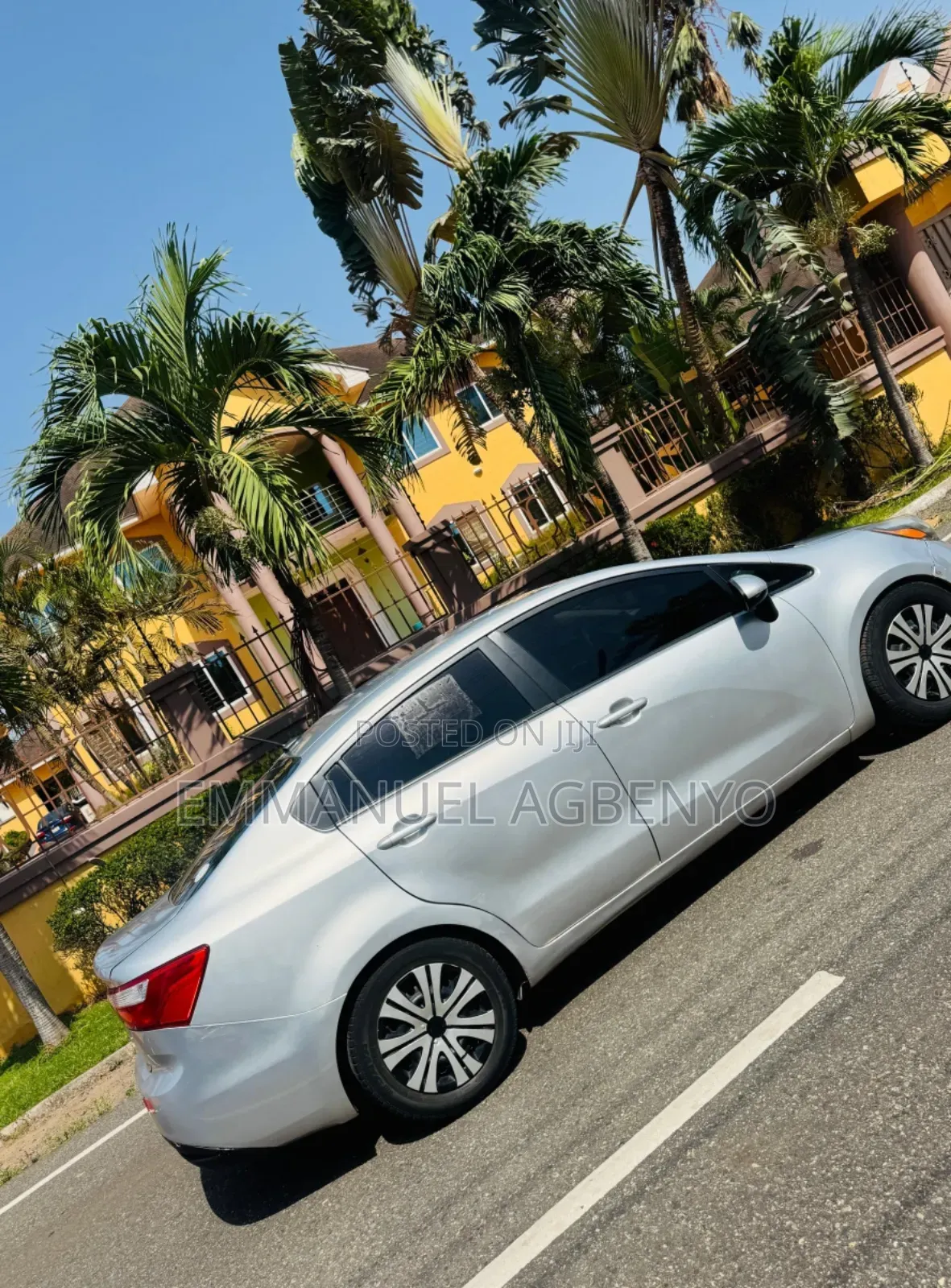 Kia Rio SX 4dr Sedan (1.6L 4cyl 6A) 2013 Silver