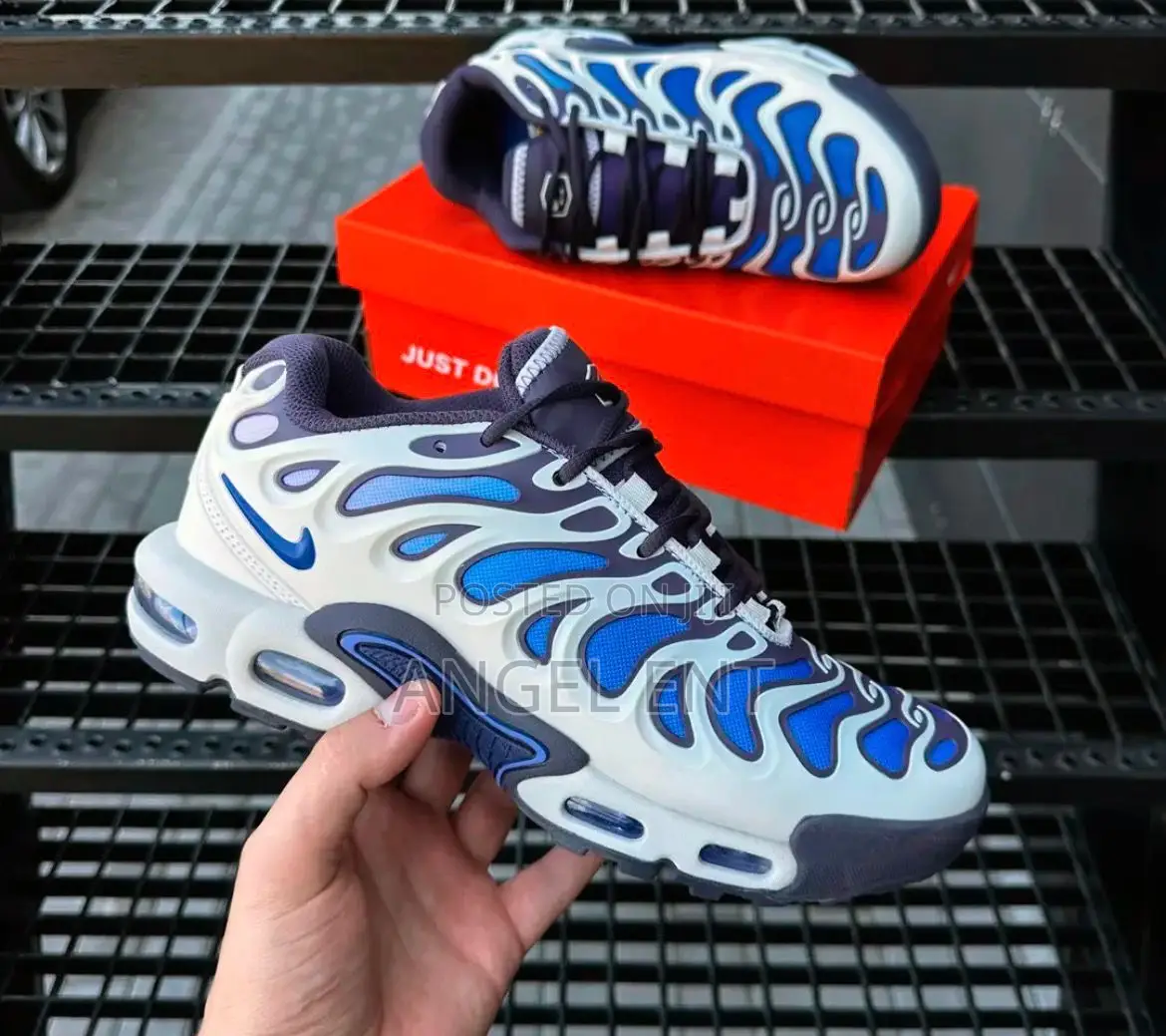 Nike Air Max Plus Drift Sneakers