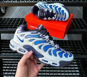 Nike Air Max Plus Drift Sneakers