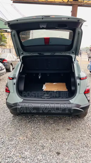 Hyundai Kona SE 2024 Green