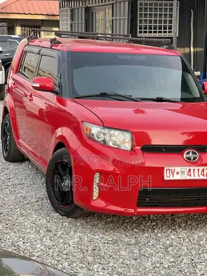 Scion xB Base 2015 Red