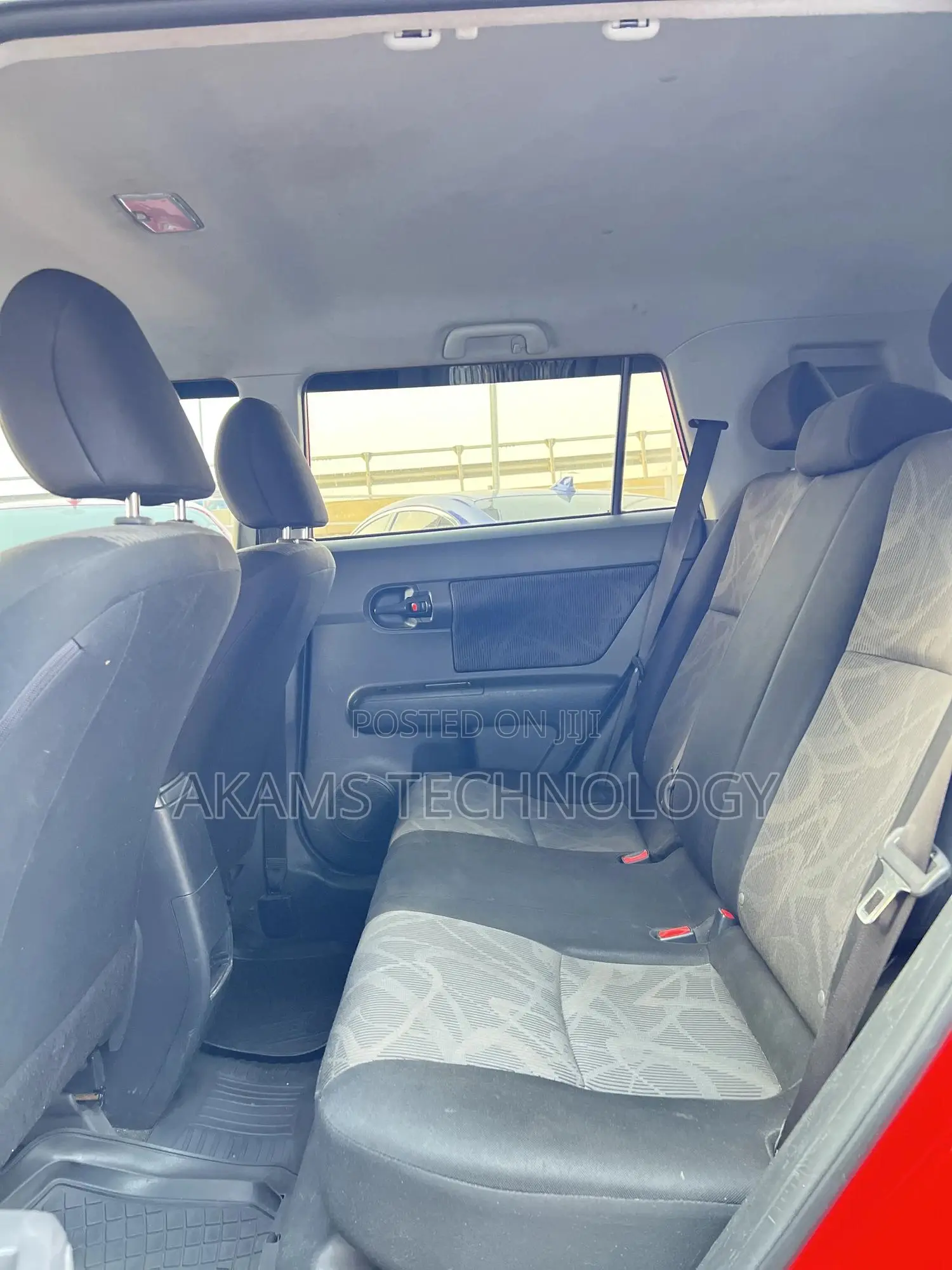 Scion xB Base 2015 Red