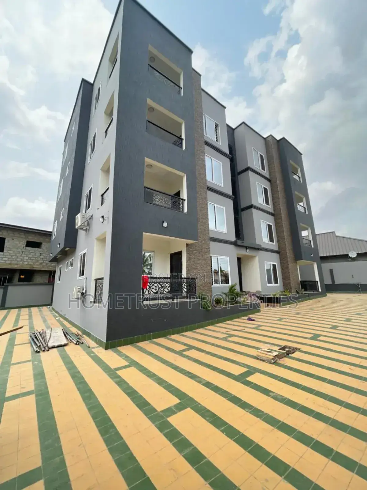 2bdrm Apartment in Kwabenya Franco, Police Station for rent