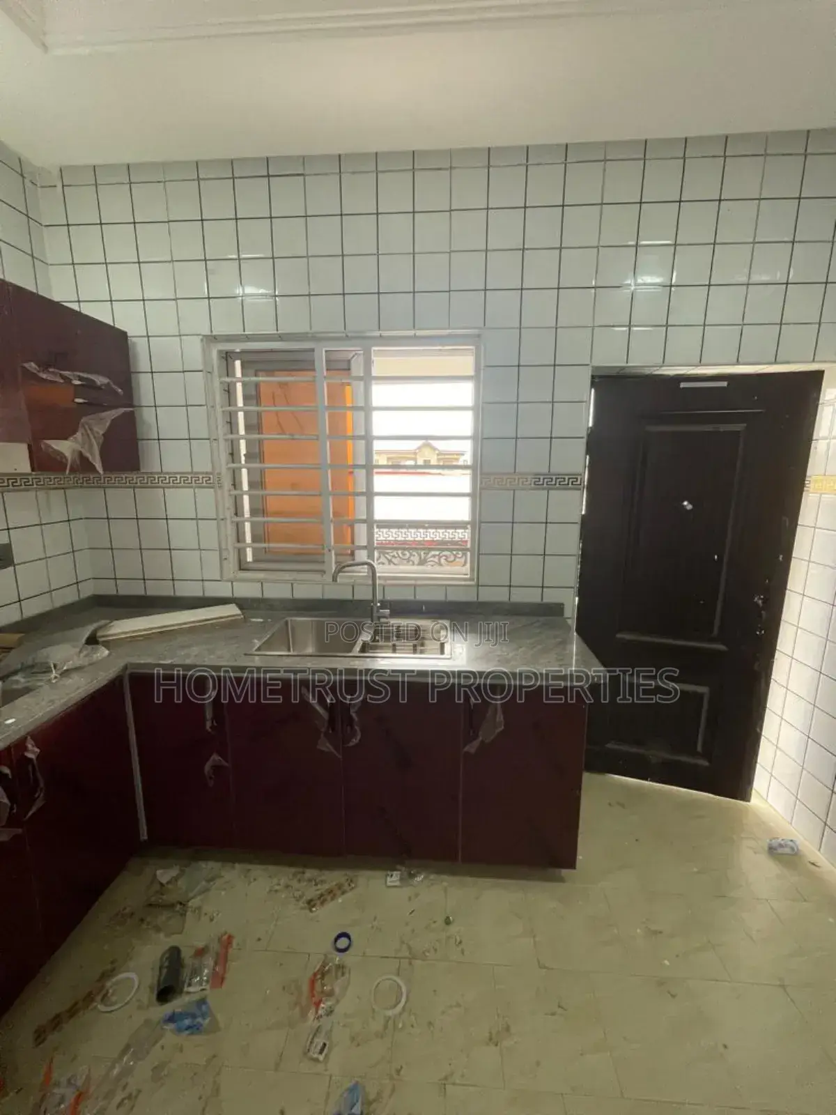 2bdrm Apartment in Kwabenya Franco, Police Station for rent