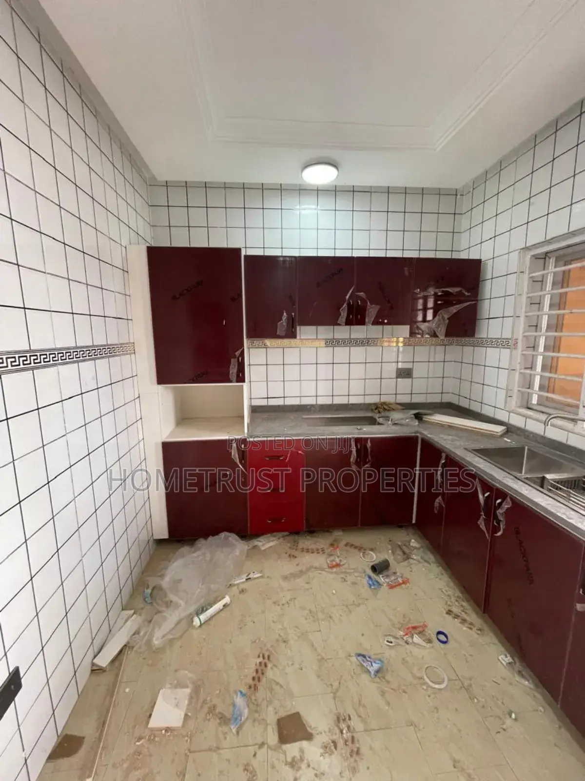 2bdrm Apartment in Kwabenya Franco, Police Station for rent