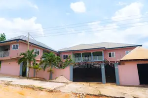 20bdrm House in Kwadaso I.P.T, Kumasi Metropolitan for sale