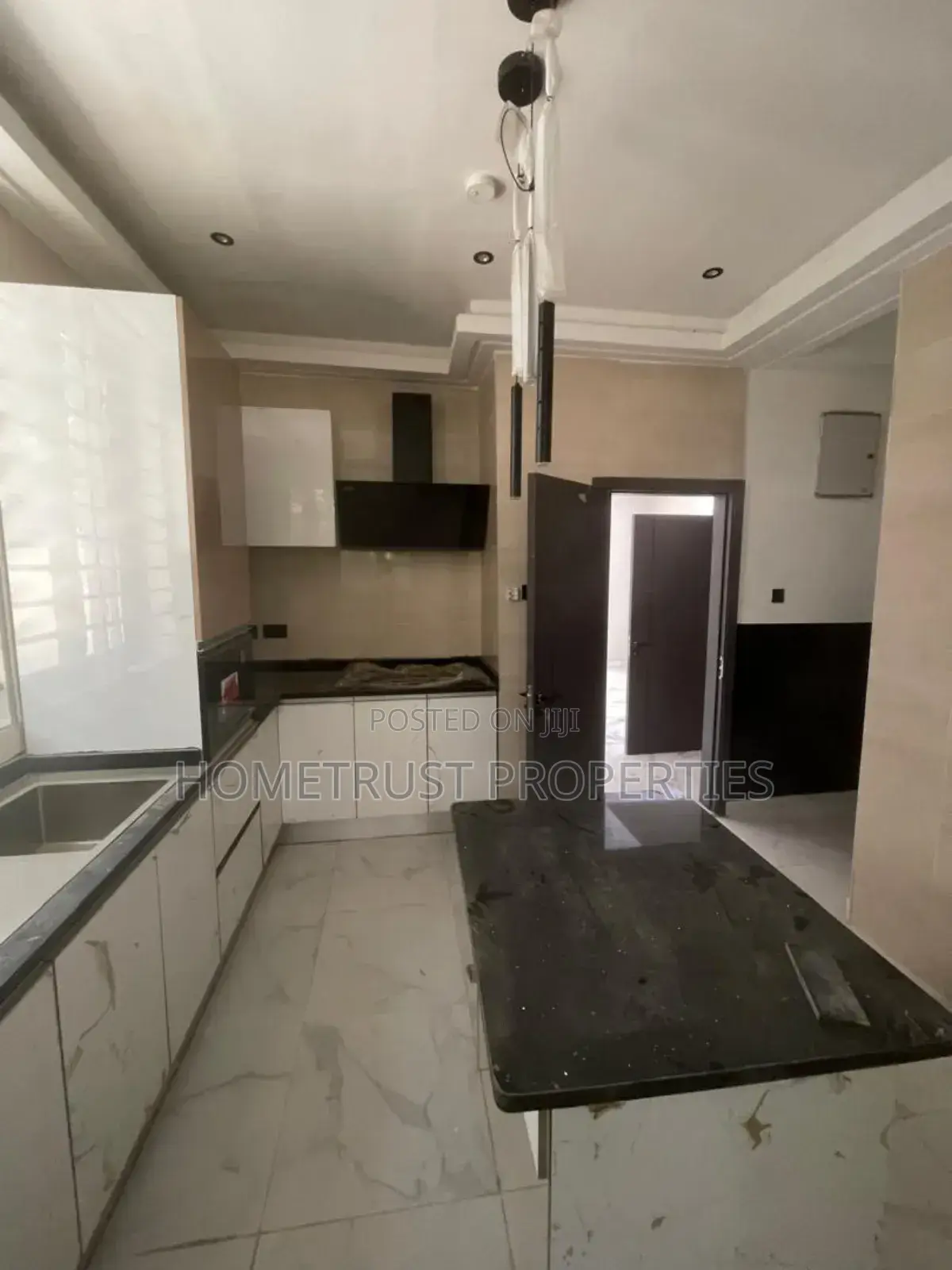 4bdrm Apartment in Taifa Mr. Agyei Area, Police Station for rent