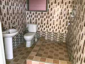 20bdrm House in Kwadaso I.P.T, Kumasi Metropolitan for sale