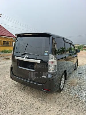 Toyota Voxy 2010 Black