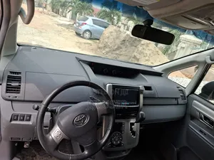 Toyota Voxy 2010 Black