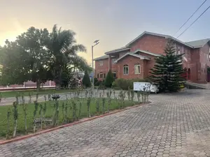 7bdrm Mansion in Kwabenya Acp for sale