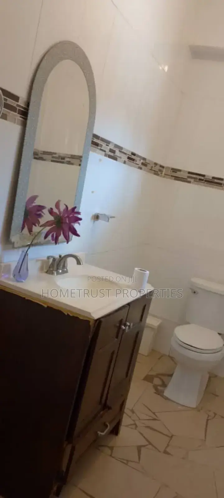 7bdrm Mansion in Kwabenya Acp for sale