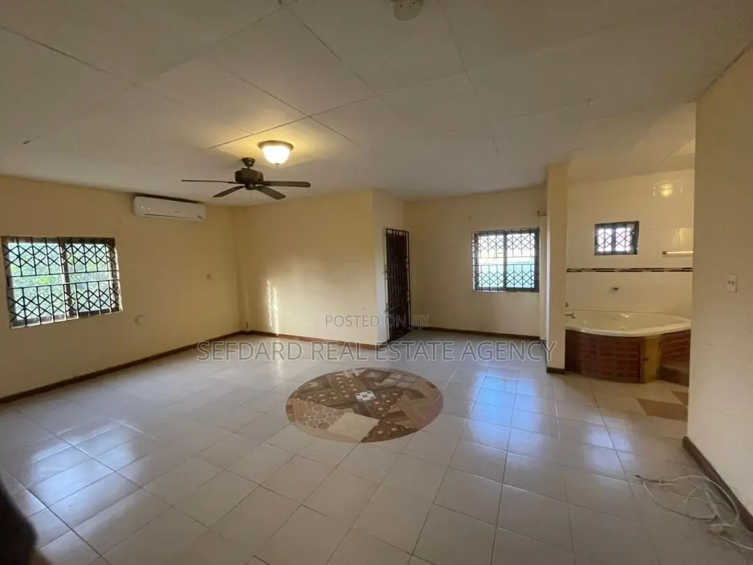 7bdrm Mansion in Sefdard Properties, Pokuase for sale
