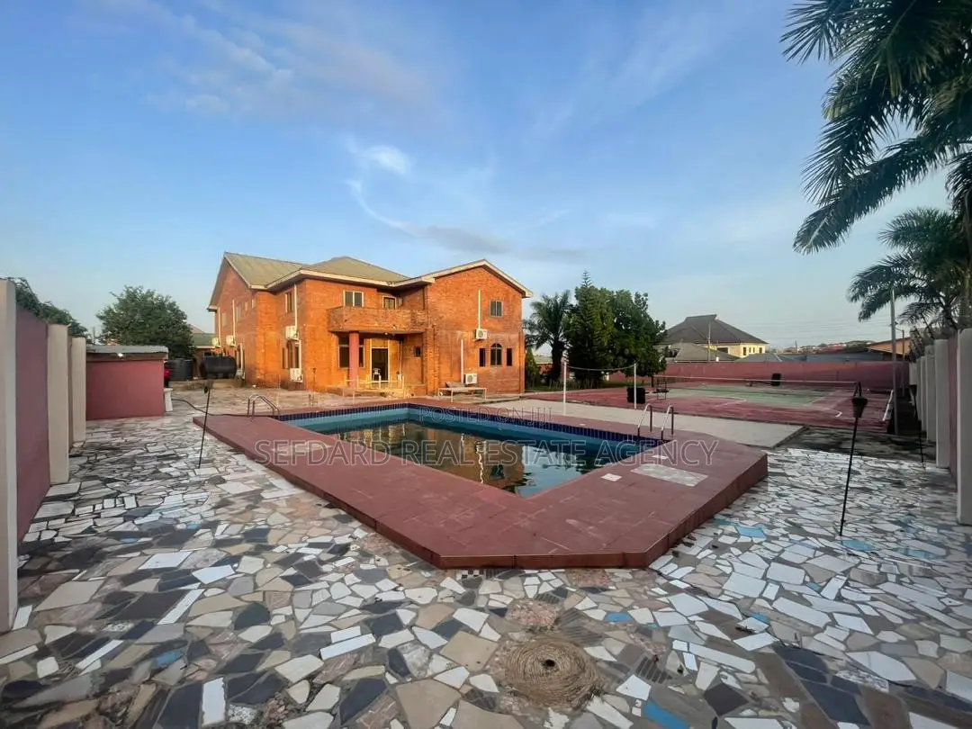 7bdrm Mansion in Sefdard Properties, Pokuase for sale