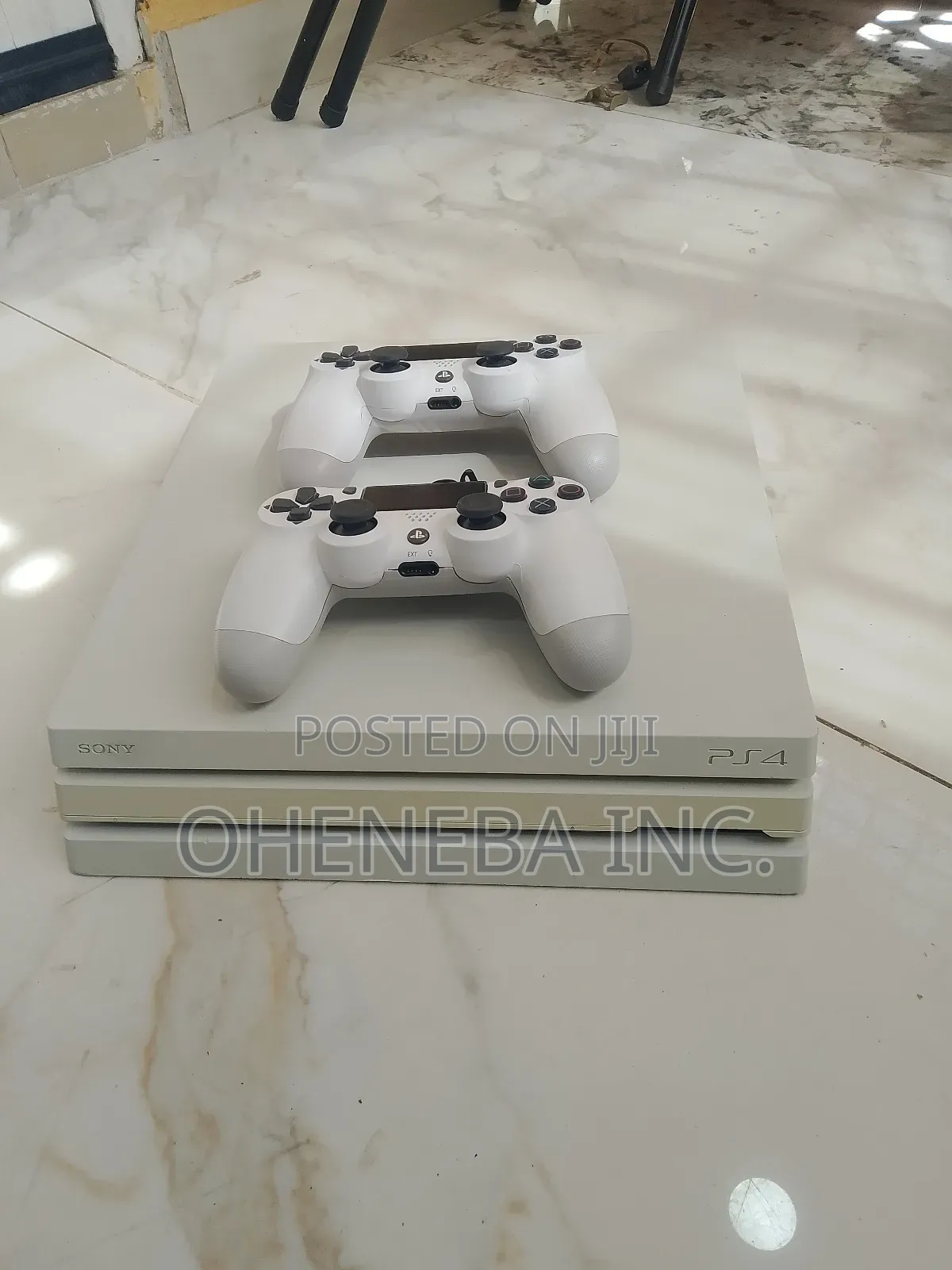 Ps4 Pro With 15 Games Installed + 2 Controllers