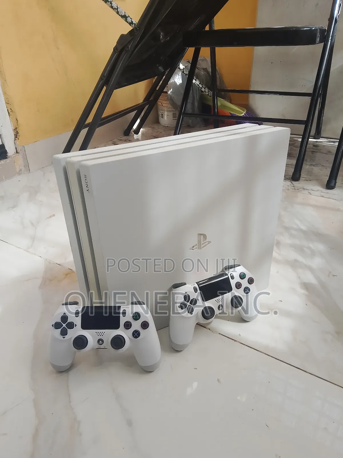 Ps4 Pro With 15 Games Installed + 2 Controllers