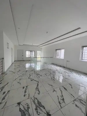 4bdrm House in Lake Side Estate for rent