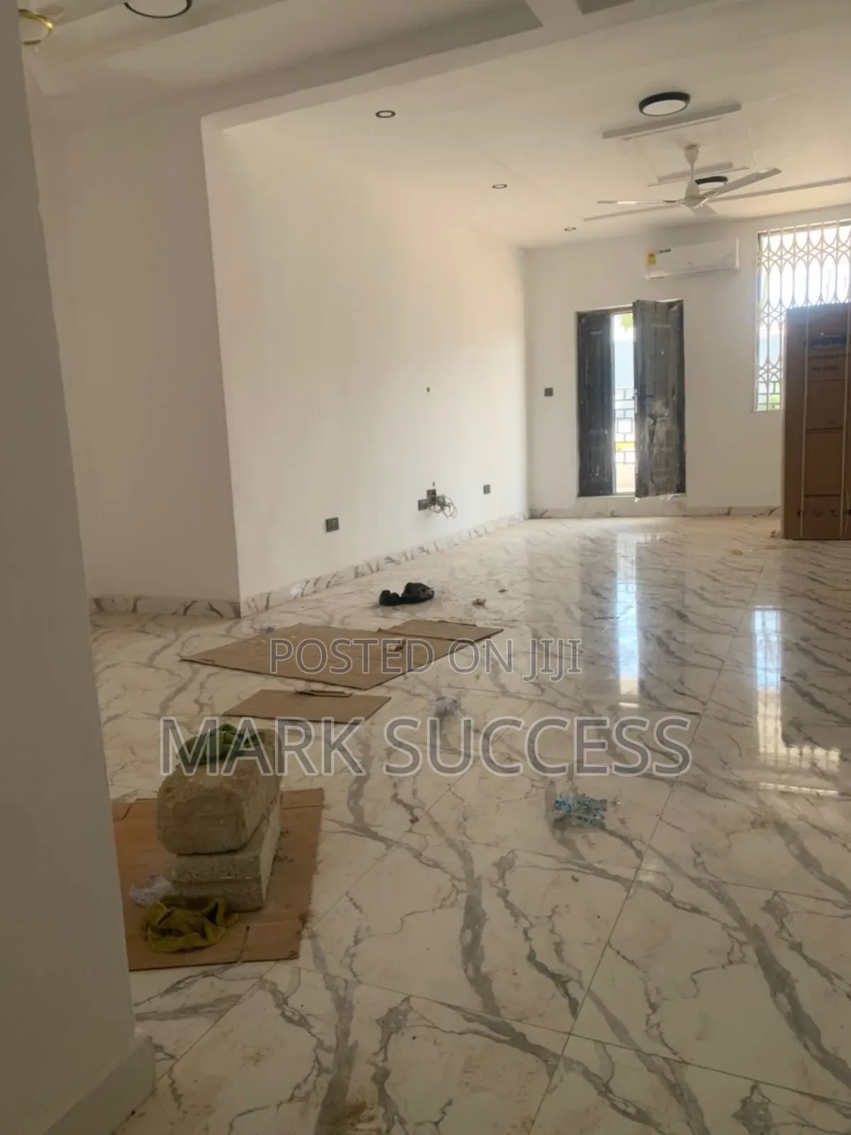 2bdrm Apartment in West Hills Mall Area for rent