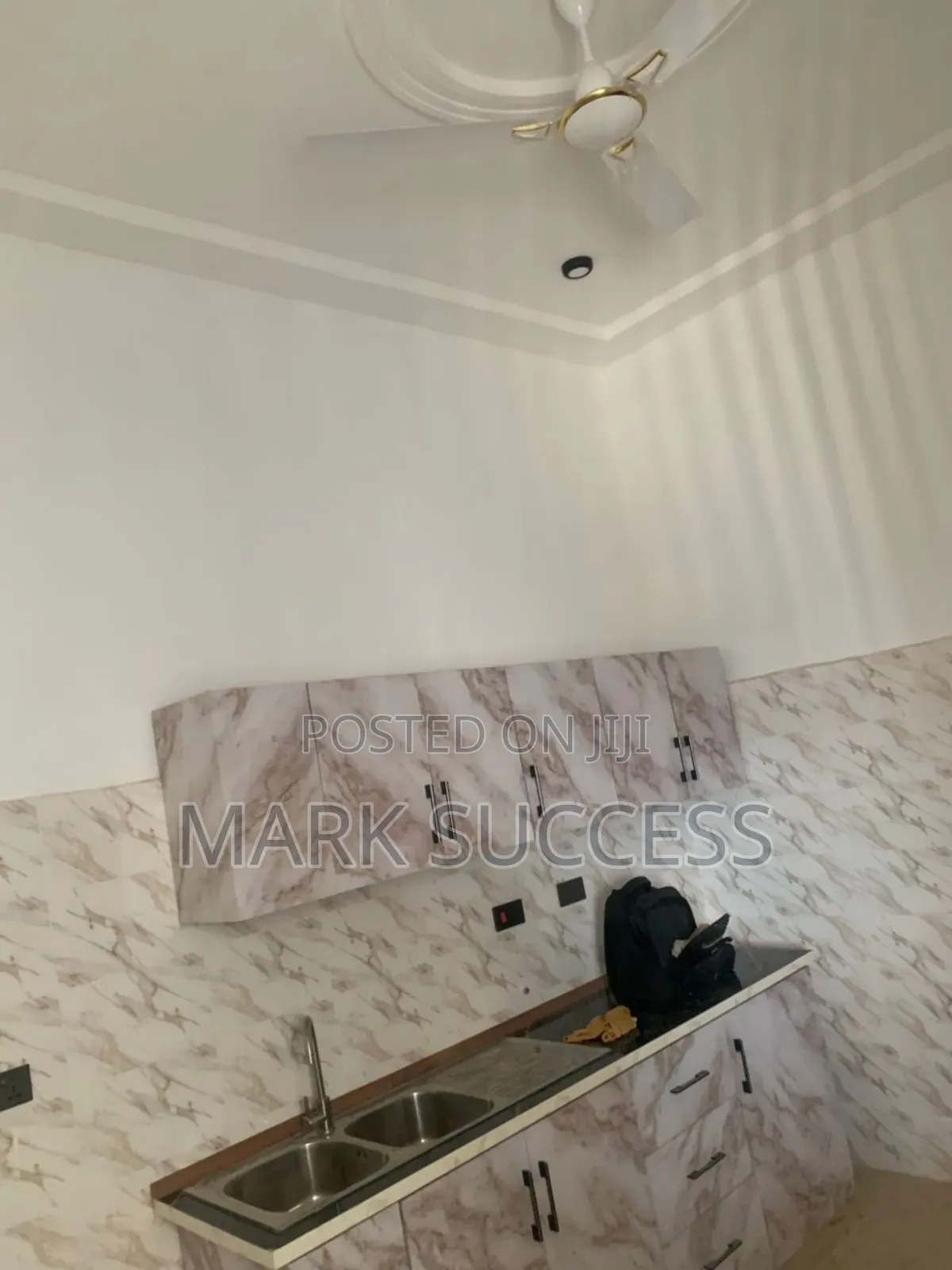 2bdrm Apartment in West Hills Mall Area for rent