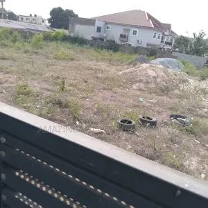 2 Plots (120ft/100ft) of Land With an Old Building for Sale Dzorwulu.