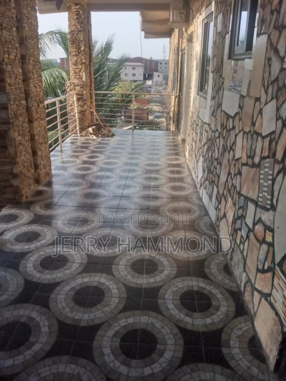 1bdrm Apartment in Tseaddo Round About for rent