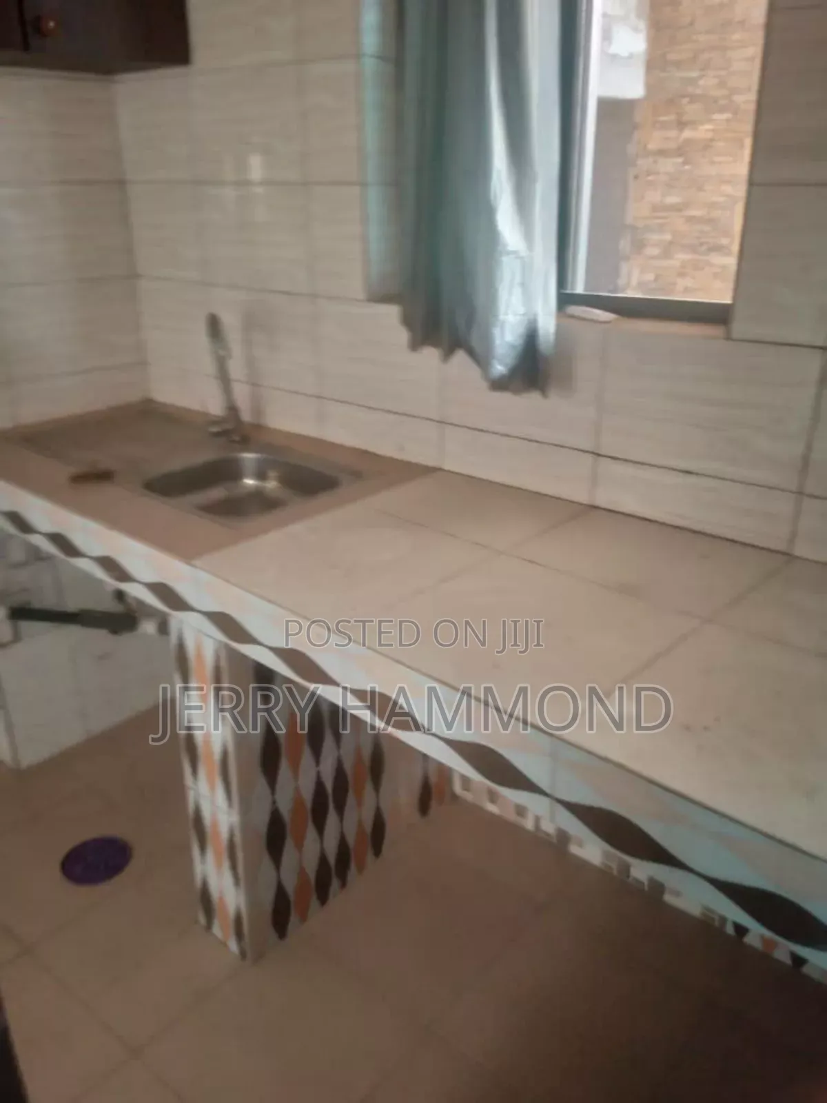 1bdrm Apartment in Tseaddo Round About for rent