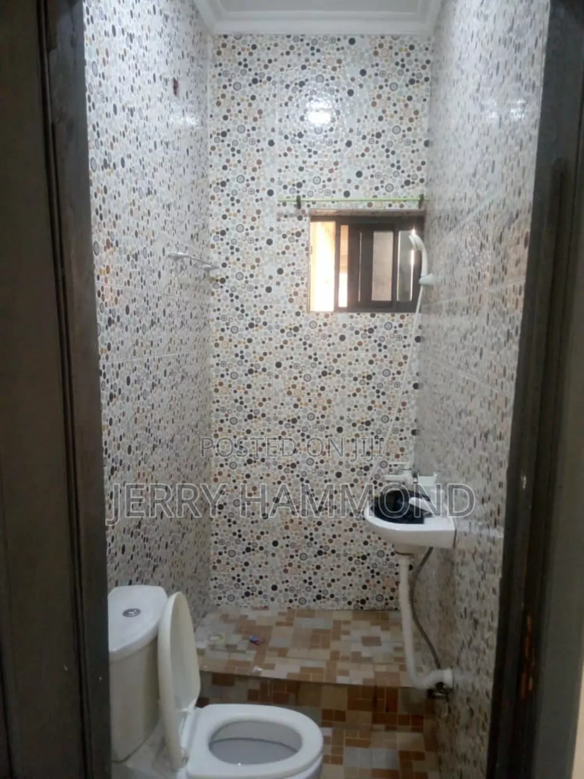 1bdrm Apartment in Tseaddo Round About for rent
