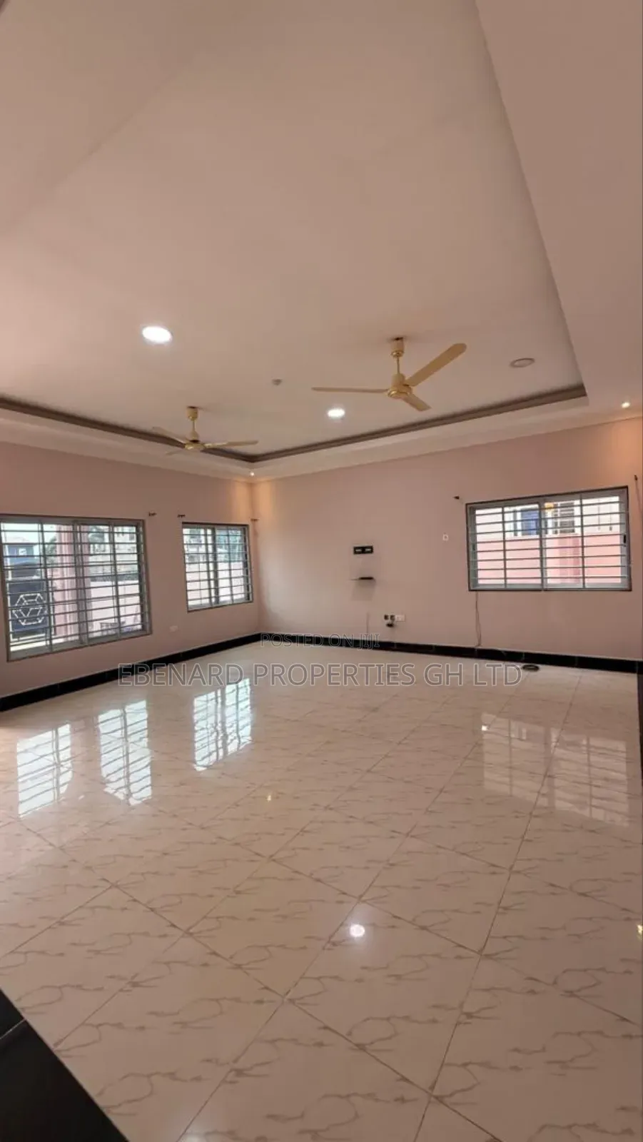 3bdrm Duplex in Ebenard Properties, Accra Metropolitan for rent