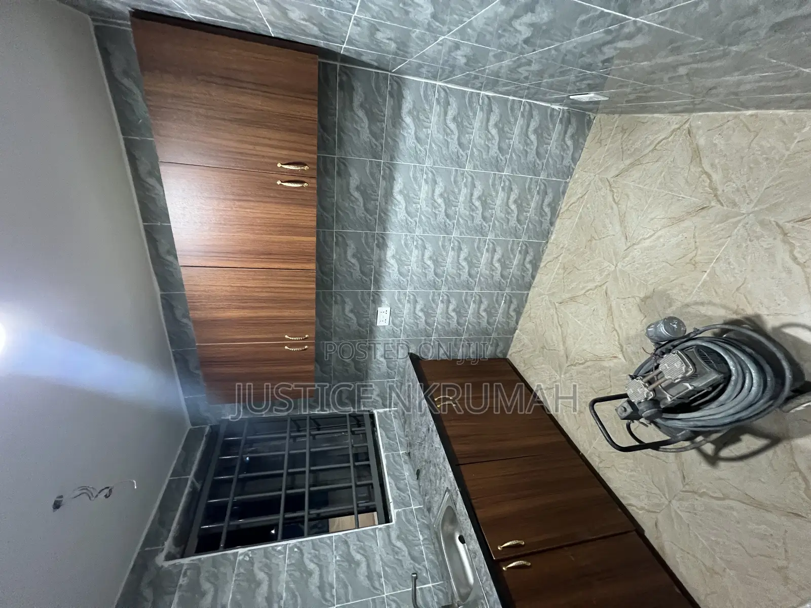 1bdrm Apartment in Mr Justice Estate, Bortiano for rent