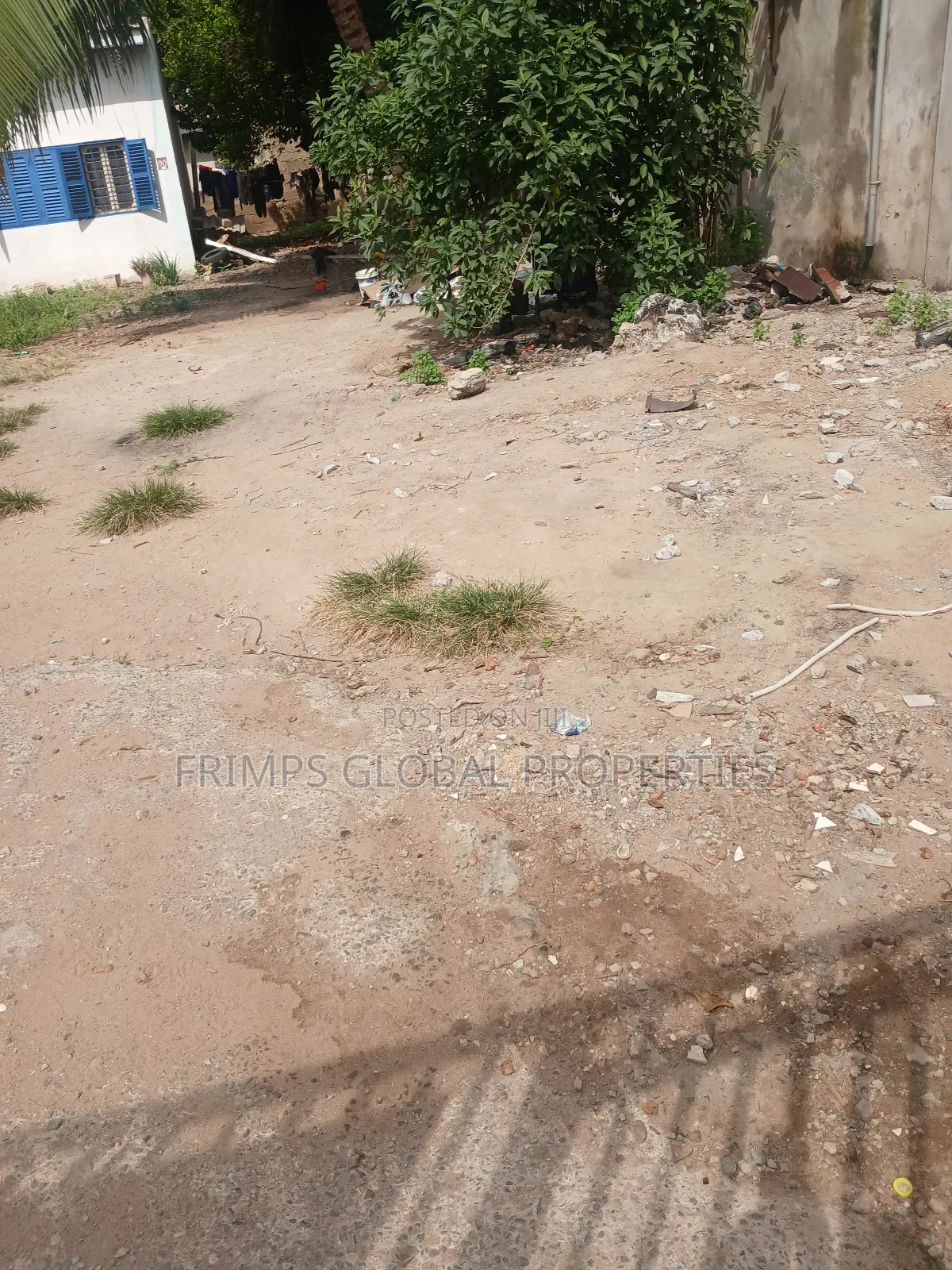 2 And Half Plots With Old House At Dzorwulu For Sale
