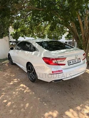 Honda Accord Sport (1.5L 4cyl Turbo CVT) 2019 White