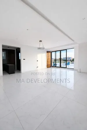 6bdrm House in East Legon, American House for sale