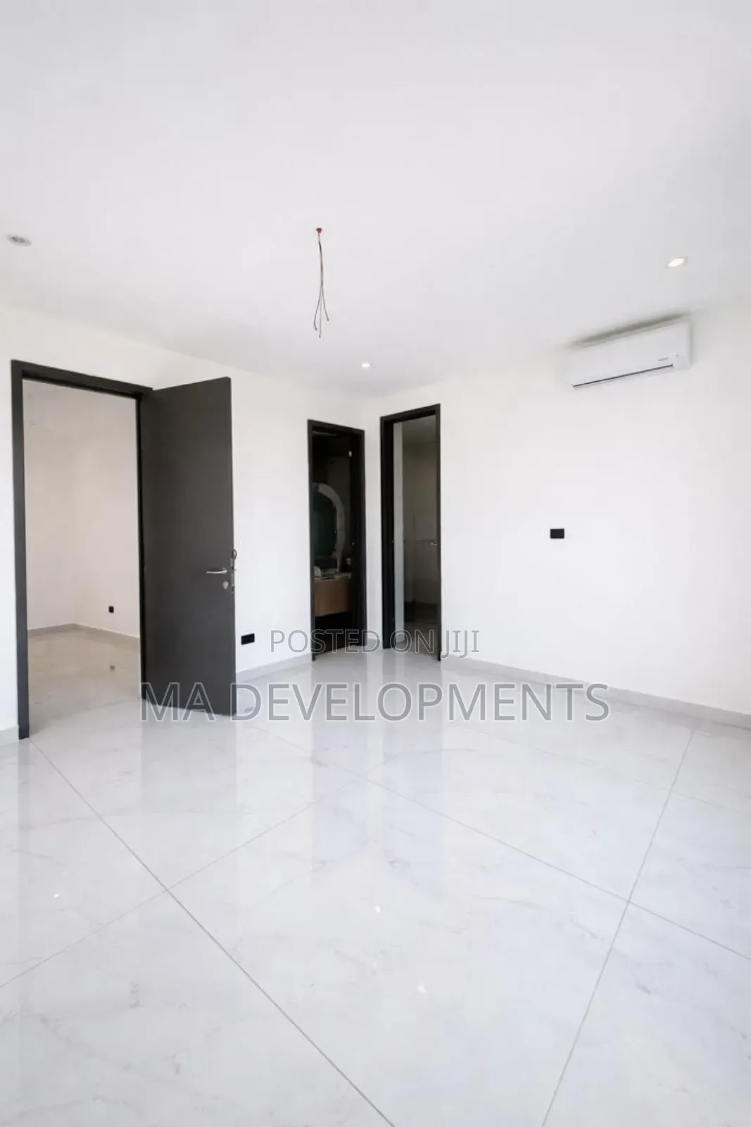 6bdrm House in East Legon, American House for sale